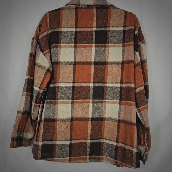 ROMANTIC HUT WOMEN'S PLAID SHACKET. - Picture 7 of 7
